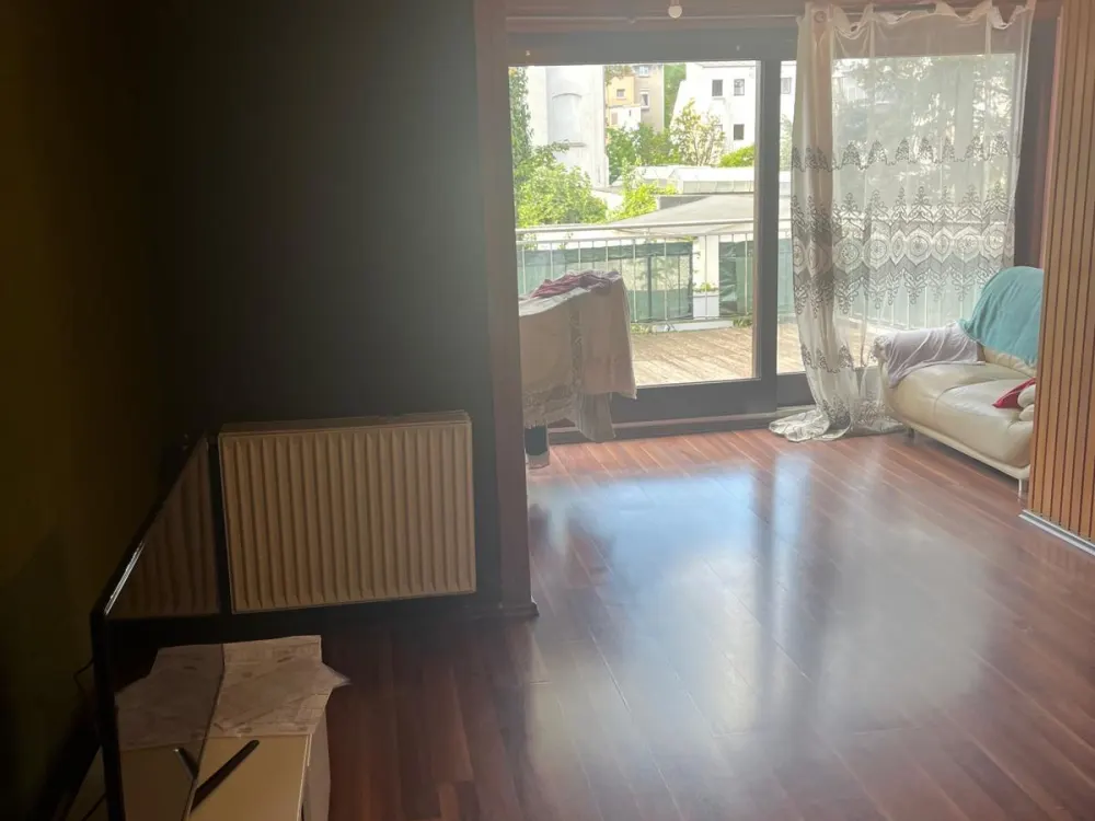 2-Zimmer-Wohnung mit Balkon in Krefeld, Roßstraße