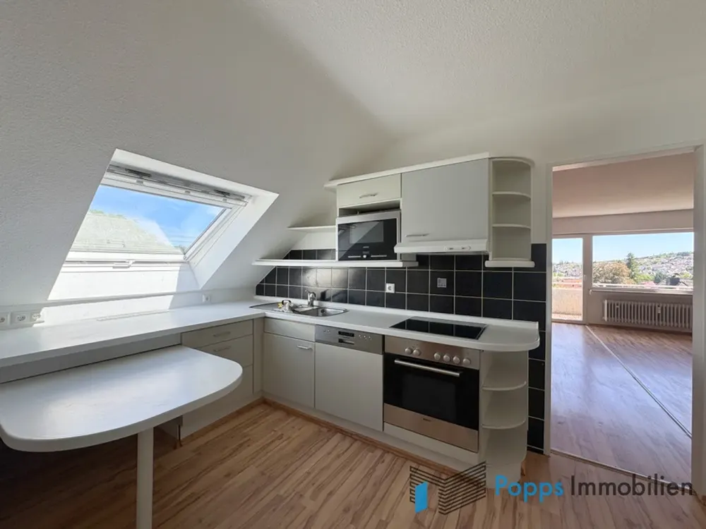 Großzügige 3-Zimmer-Wohnung mit fantastischem Weitblick über Fischbach