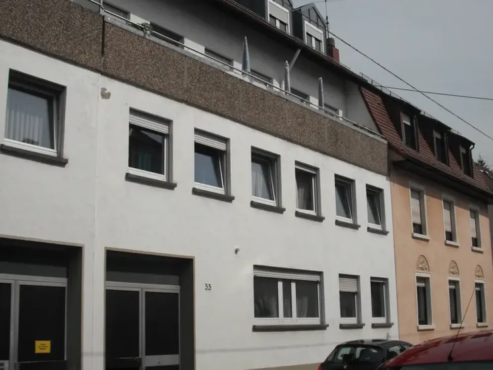 Freundliche 2 Zimmer Wohnung mit Balkon in 76131 Karlsruhe-Oststadt