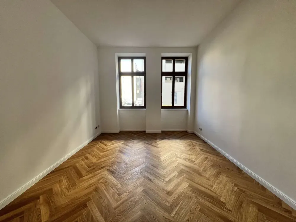 Exklusive 2-Zimmer-Wohnung im Waldstraßenviertel, mit Balkon und Aufzug!