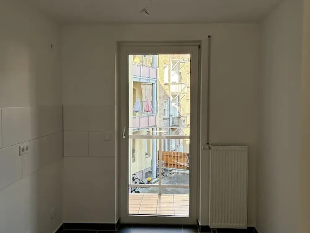sanierte renovierte 3 Zimmer Wohnung mit Balkon