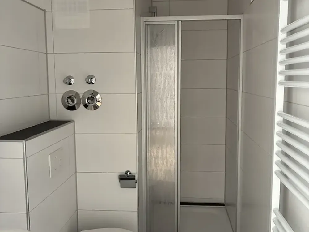 sanierte renovierte 3 Zimmer Wohnung mit Balkon