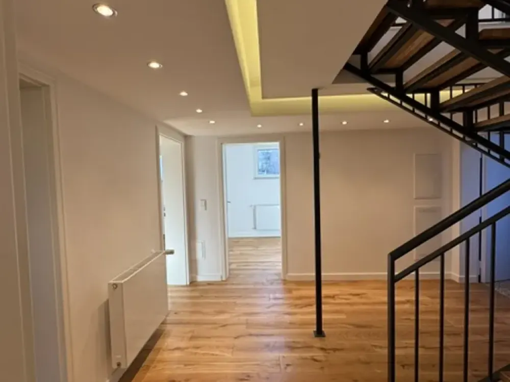 Erstbezug exklusive 4-Zimmer Maisonette mit eigenem Garten, 2 Bädern, großzügiger Terrasse