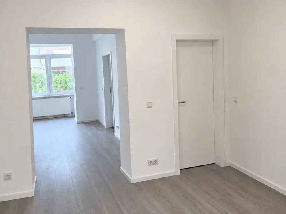 Helle & modern sanierte 4-Zimmer-Wohnung mit ca. 80 qm² Garten