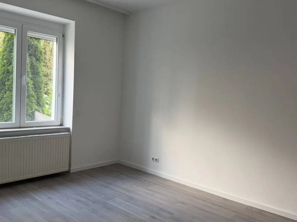 Helle & modern sanierte 4-Zimmer-Wohnung mit ca. 80 qm² Garten