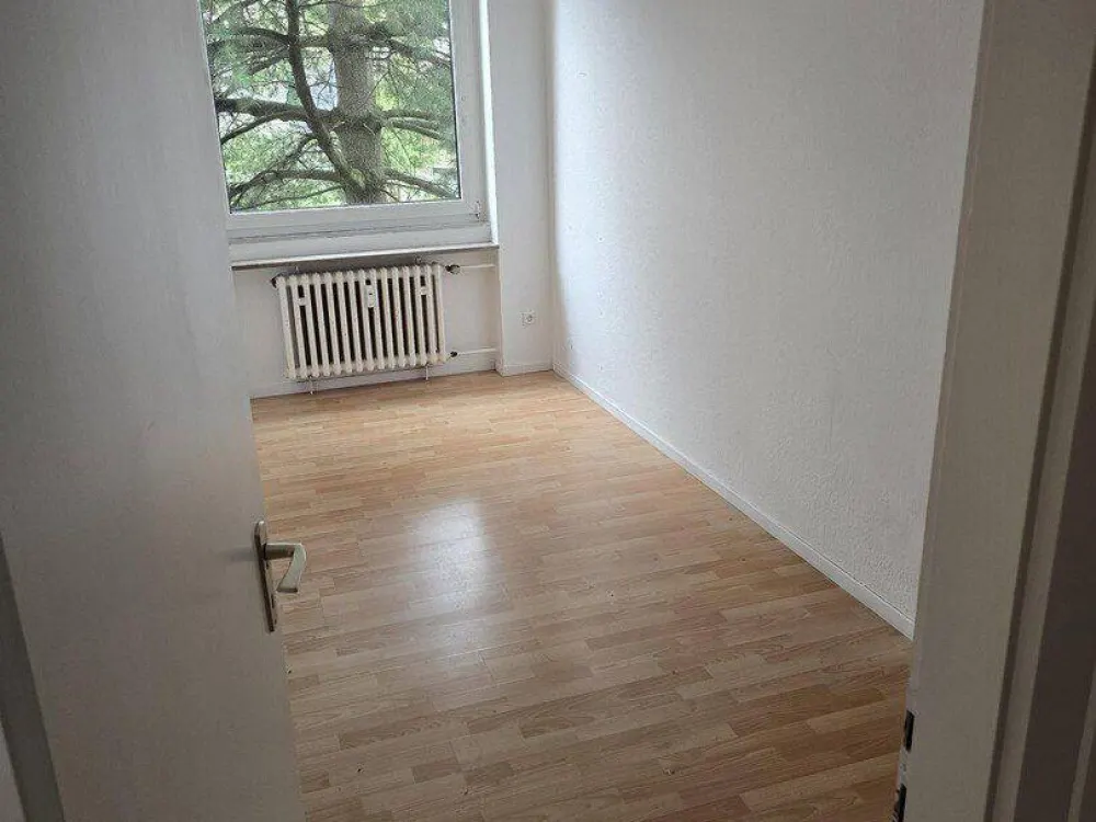 Gemütliche Zimmer in 4er WG in D-Lierenfeld zu vermieten