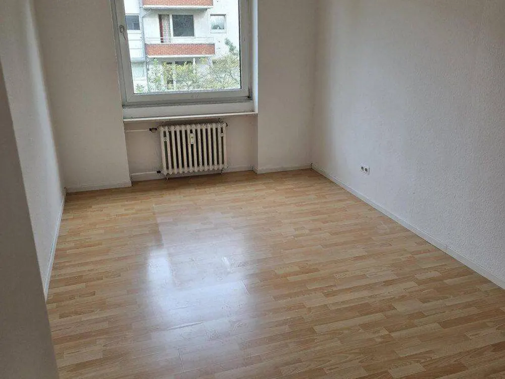 Gemütliche Zimmer in 4er WG in D-Lierenfeld zu vermieten