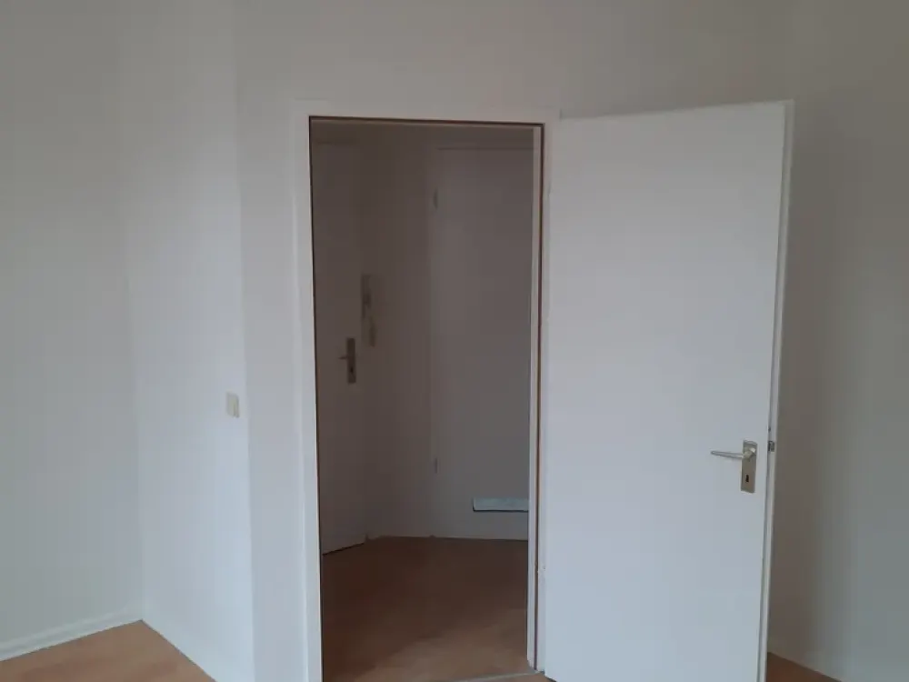 Gemütliche 2-Raum-Wohnung im Hinterhaus, 3. OG, frisch renoviert