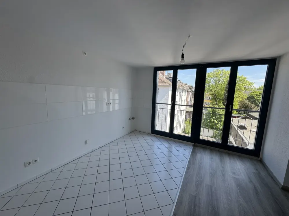 Superhelles Wohnzimmer! Wohnung für Paare oder Singles!