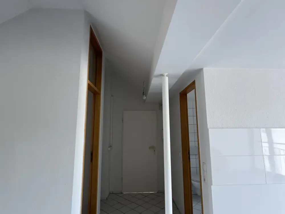 Superhelles Wohnzimmer! Wohnung für Paare oder Singles!