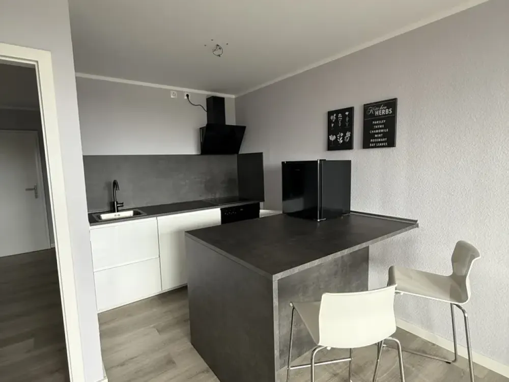 Living with Character: Compact Apartment in Dormagen 35m2