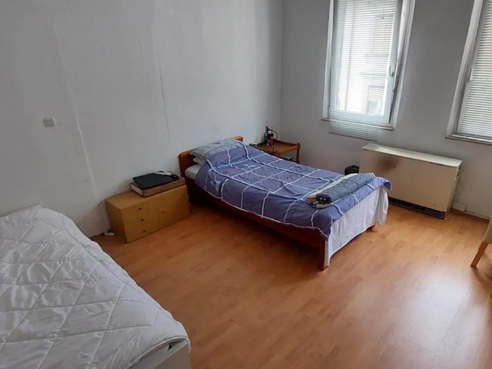 Renovierte 2ZimmerWohnung mit Einbauküche, zentral, ruhig,Uni Nah
