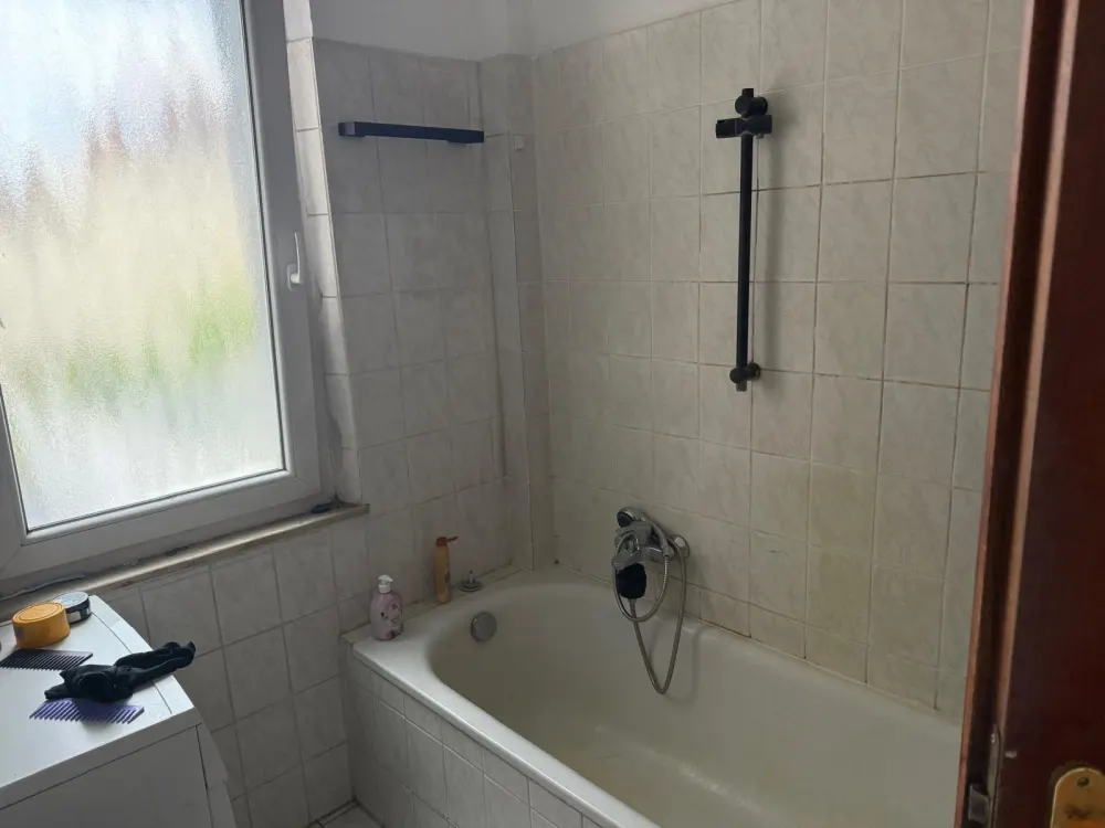 Renovierte 2ZimmerWohnung mit Einbauküche, zentral, ruhig,Uni Nah
