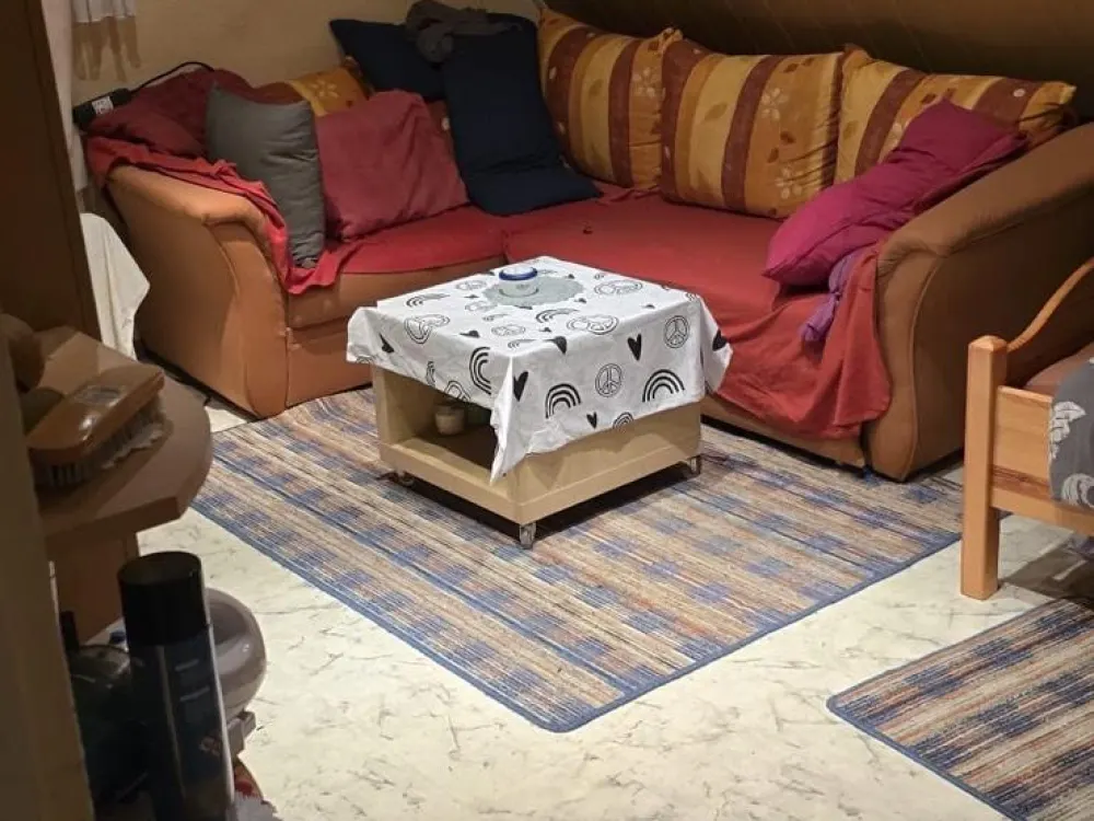 Voll Möbiliert 1 ZKB 33qm DG Wohnung