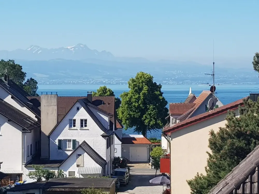 3-Room Apartment in Dream Location with Kitchen and Terrace