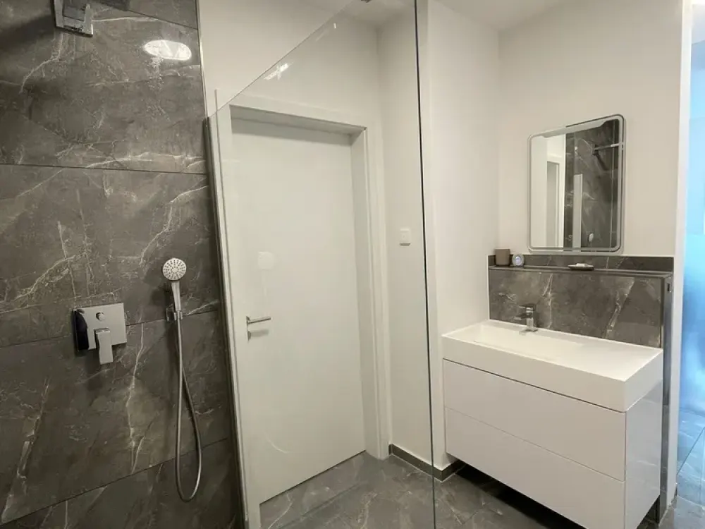 Wohnung mit Terrasse und optionalen Parkplatz