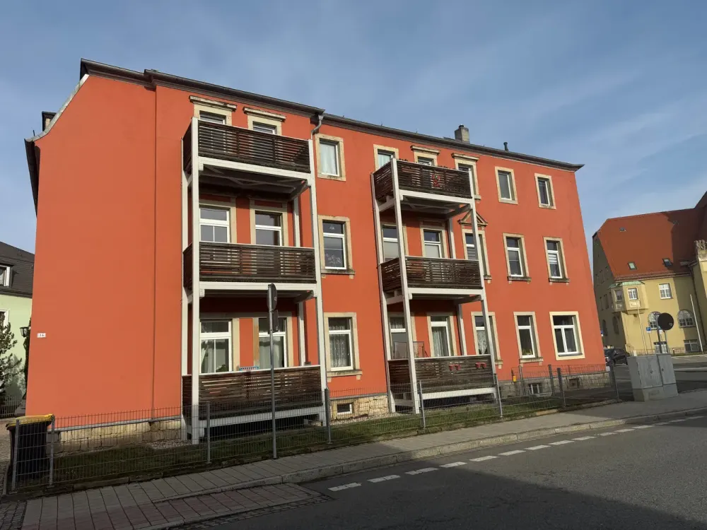 Cozy 3-Room Apartment with Balcony