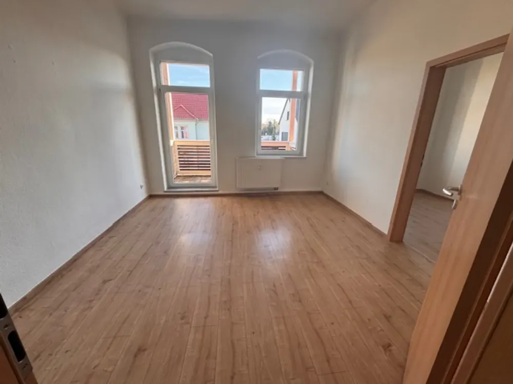 Cozy 3-Room Apartment with Balcony