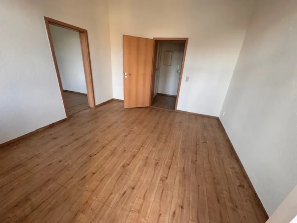Cozy 3-Room Apartment with Balcony