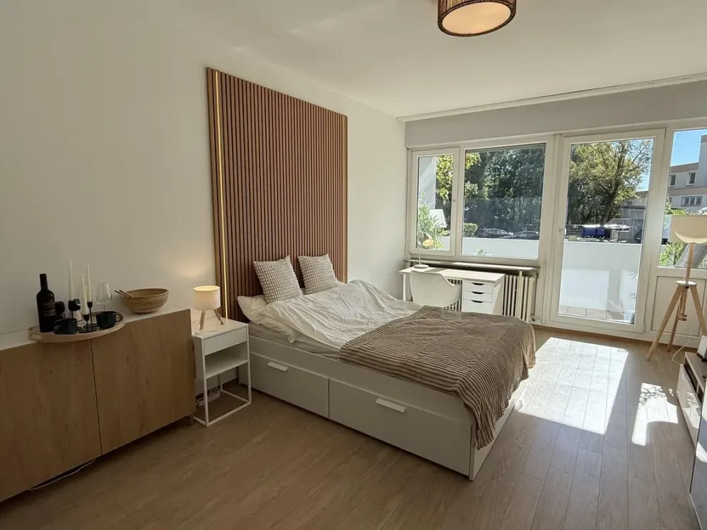 Möbliertes 1-Zi.-Apartment mit Morgensonnen-Balkon, alles inklusive - Erlangen