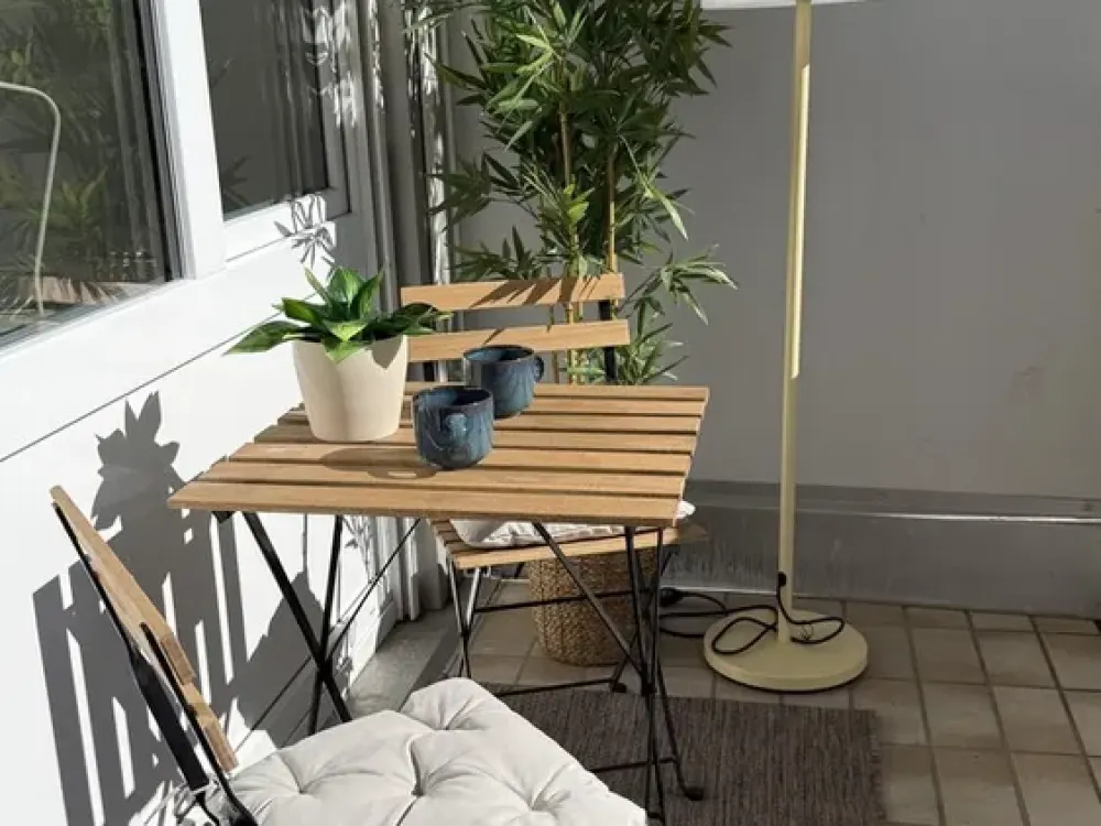Möbliertes 1-Zi.-Apartment mit Morgensonnen-Balkon, alles inklusive - Erlangen