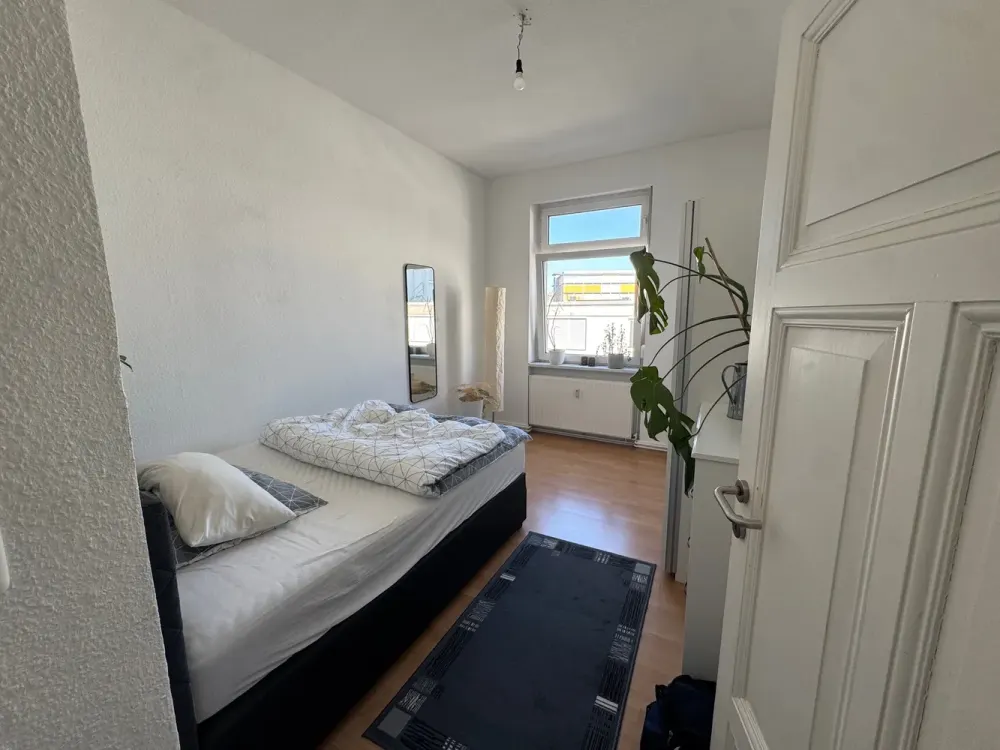 ***Schöne, helle 2 Zimmerwohnung in gepflegtem Altbau.***