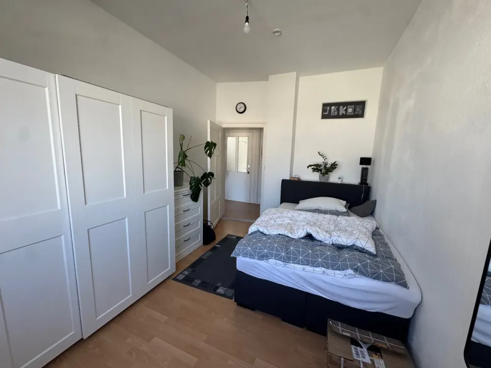 ***Schöne, helle 2 Zimmerwohnung in gepflegtem Altbau.***