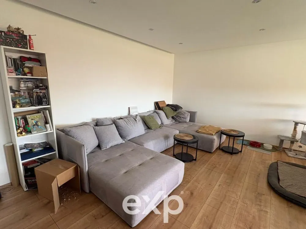 Kernsanierte 3-Zimmer-Wohnung mit Einbauküche, Balkon & Fernblick, Köln-Porz/Urbach