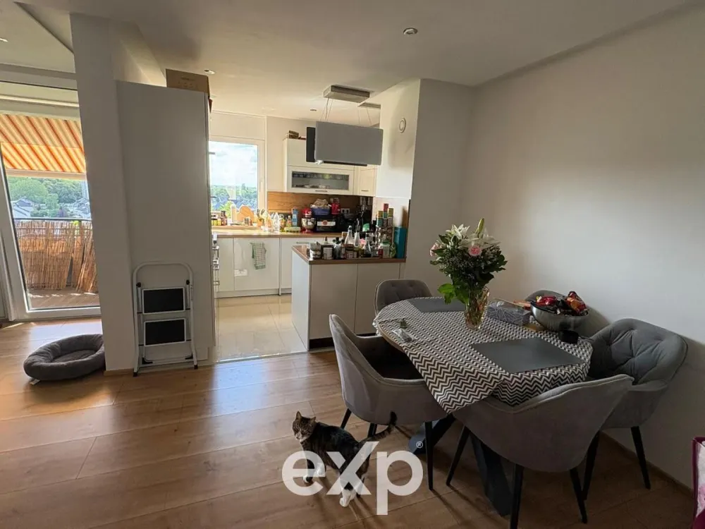 Kernsanierte 3-Zimmer-Wohnung mit Einbauküche, Balkon & Fernblick, Köln-Porz/Urbach