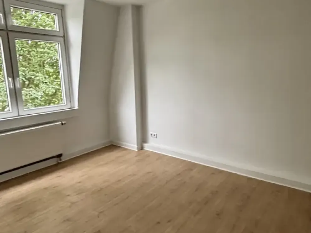 Charmante 3-Zimmer Dachgeschosswohnung in Krefeld-Kempener Feld/Baackeshof