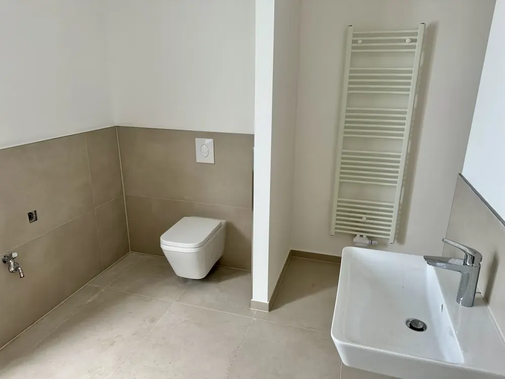 Bezugsfreie, helle Souterrainwohnung in ruhiger und gehobener Lage von Berlin-Wilhelmstadt