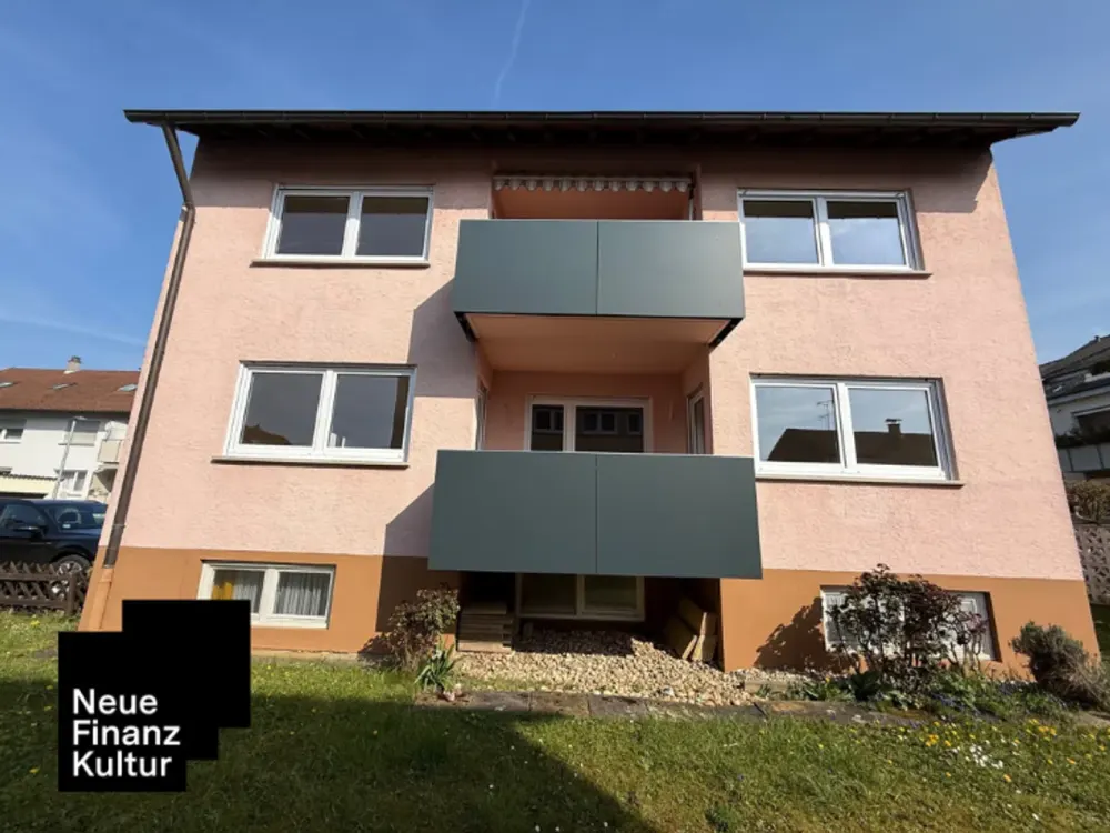 3-Zimmer-Wohnung im 1. OG mit Balkon, Garten, Gartenhaus & Garage mit Werkstatt