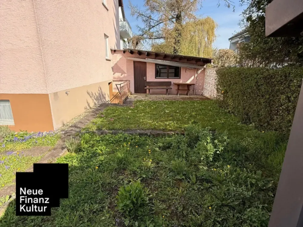 3-Zimmer-Wohnung im 1. OG mit Balkon, Garten, Gartenhaus & Garage mit Werkstatt