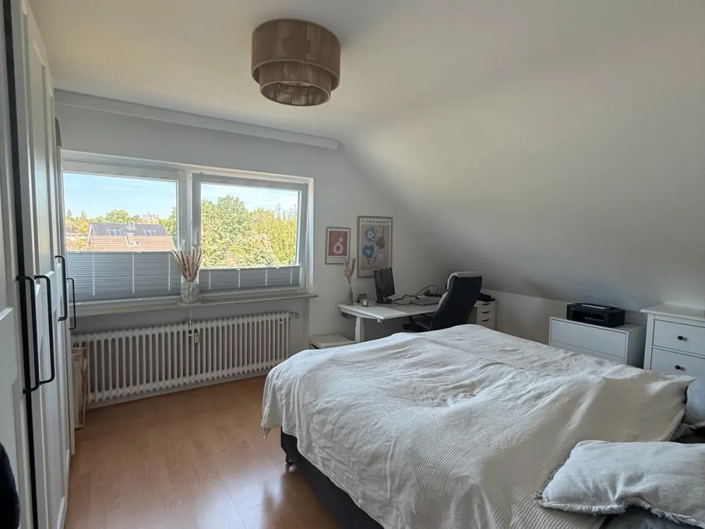 Nachmieter gesucht: 2-Zimmer Dachgeschosswohnung in Norderstedt
