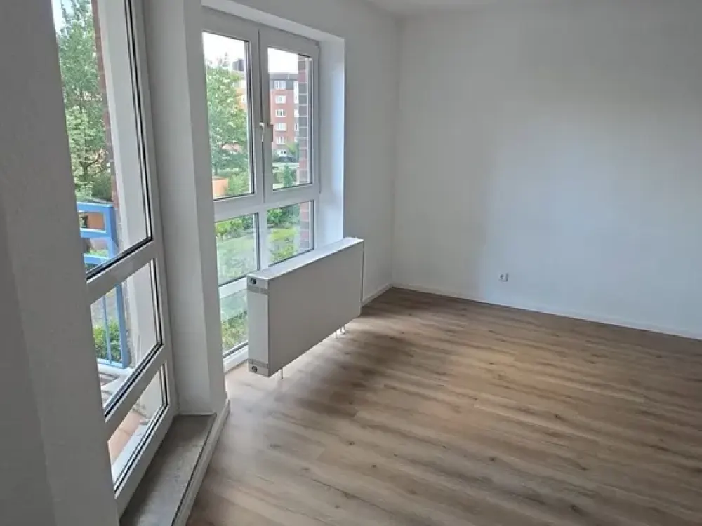 Nachmieter gesucht, schöne sanierte 1-Zimmer-Wohnung mit großem Balkon