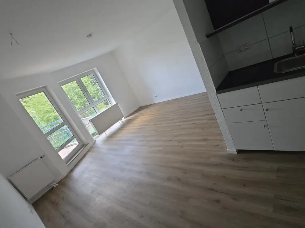 Nachmieter gesucht, schöne sanierte 1-Zimmer-Wohnung mit großem Balkon