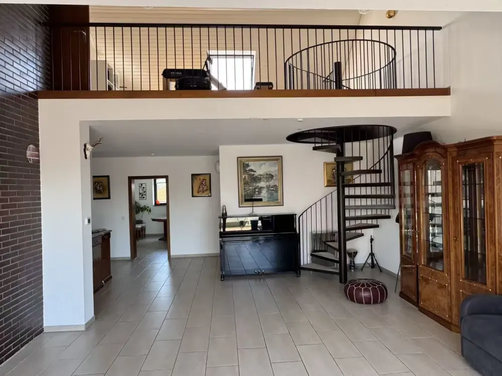 5-Zimmer-Maisonette-Wohnung mit ca. 143 m² Wohnfläche, großem Balkon und Stellplatz in Kaarst