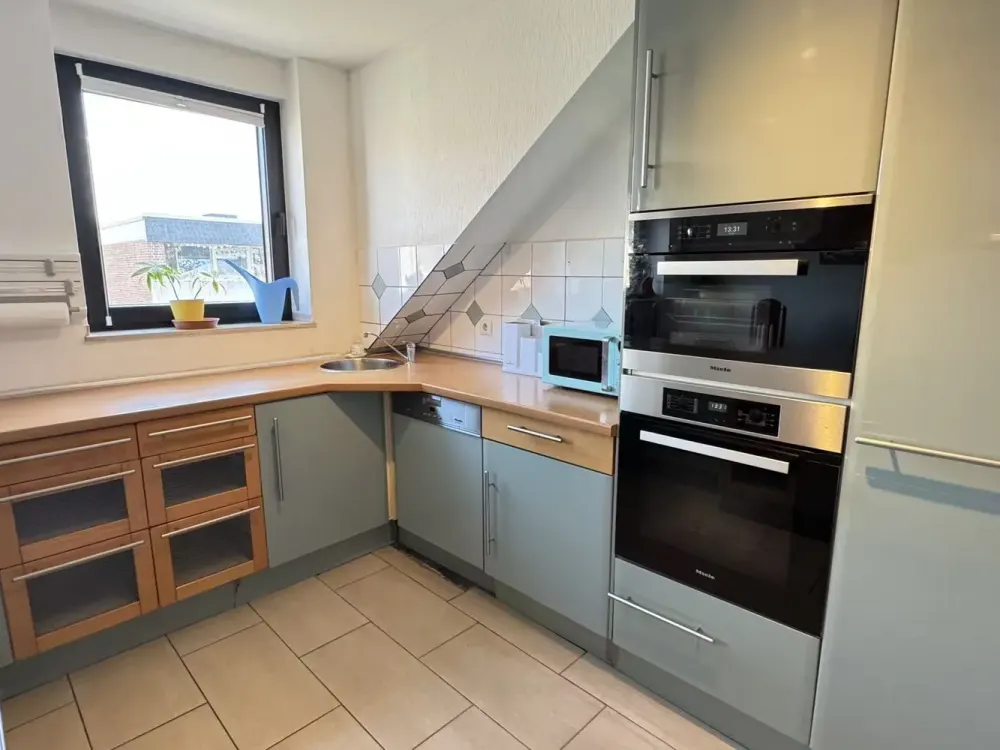 5-Zimmer-Maisonette-Wohnung mit ca. 143 m² Wohnfläche, großem Balkon und Stellplatz in Kaarst