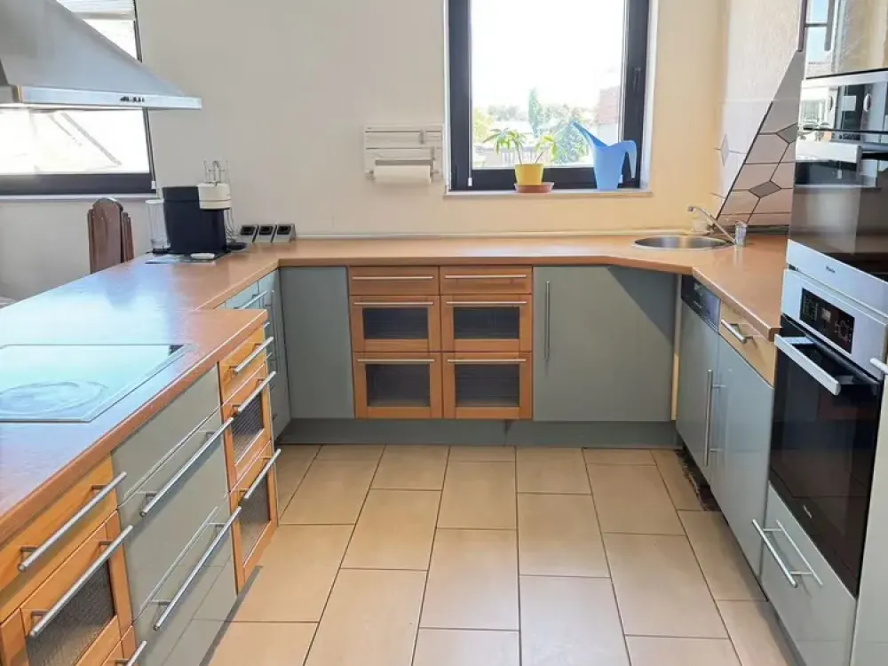 5-Zimmer-Maisonette-Wohnung mit ca. 143 m² Wohnfläche, großem Balkon und Stellplatz in Kaarst