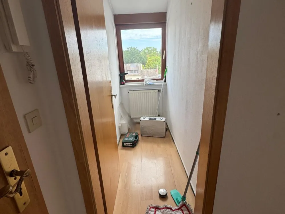 Lichtdurchflutete 3-4 Zimmer Wohnung mit ausgebautem Dachboden in