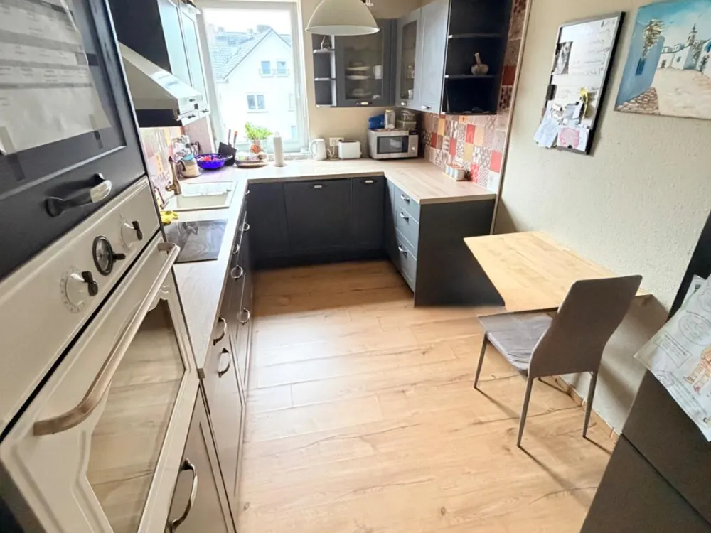 Stilvolle 3-Zimmer-Wohnung mit Balkon, Südstadt