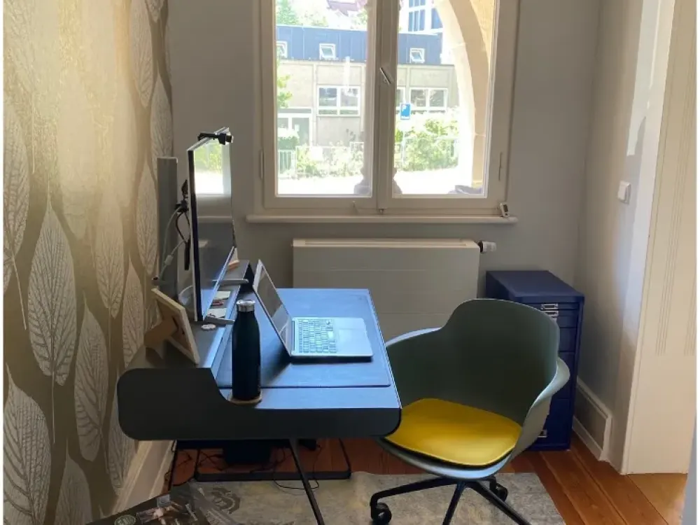 Liebevoll modernisierte 2,5-Zimmer-Altbauwohnung mit Garage in Stuttgart-West