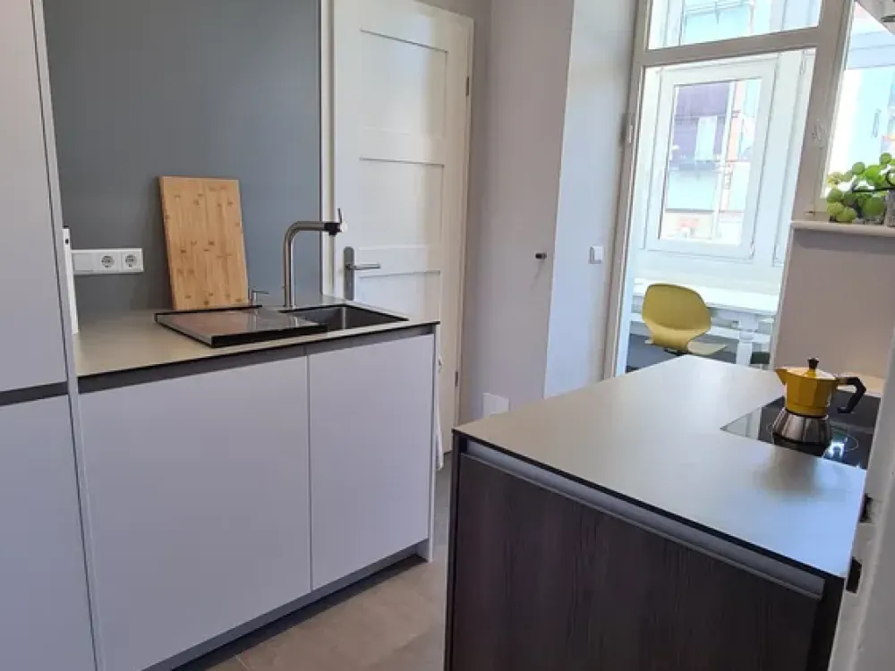 Liebevoll modernisierte 2,5-Zimmer-Altbauwohnung mit Garage in Stuttgart-West