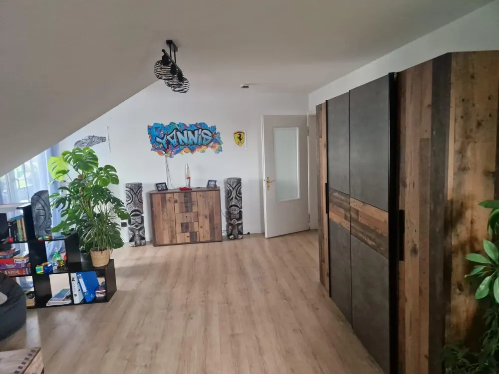 3ZKB Karlsdorf mit Balkon