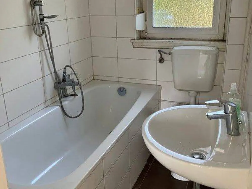 Kleine 3 Zimmerwohnung mit eigenem Garten