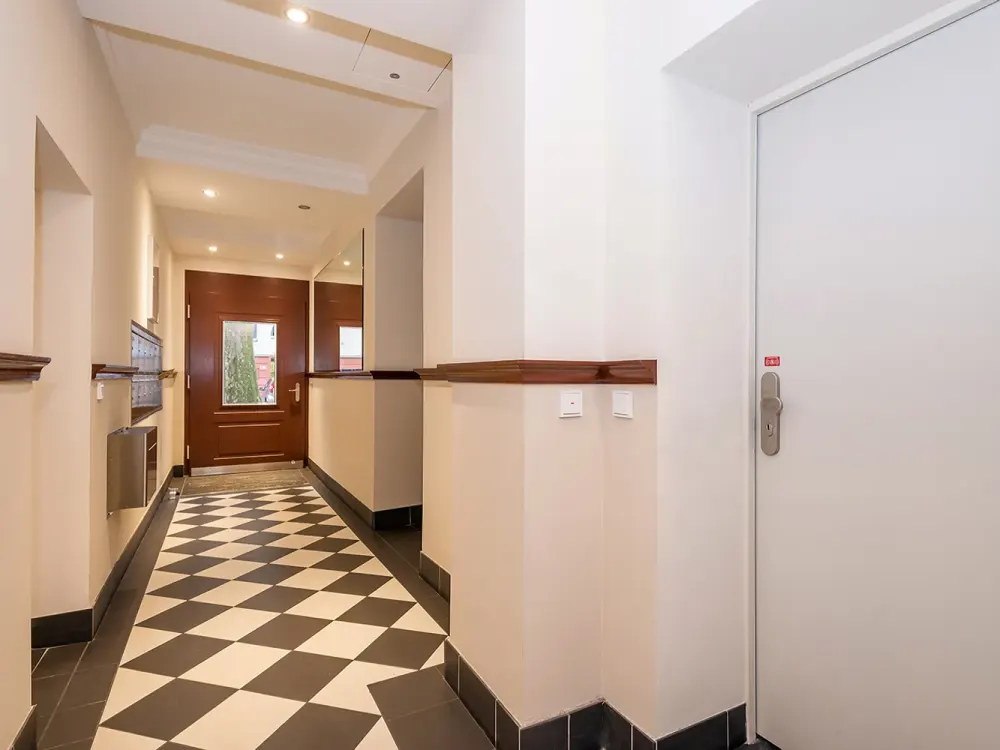 Erstbezug nach Sanierung, 3 Zimmer Wohnung mit EBK und Duschbad