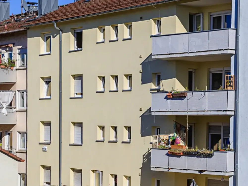 1-Room Apartment in Great Location!