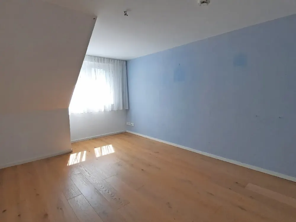 Kurzfristig frei: 4,5-Zimmer-Maisonettewohnung mit vielen Extras!