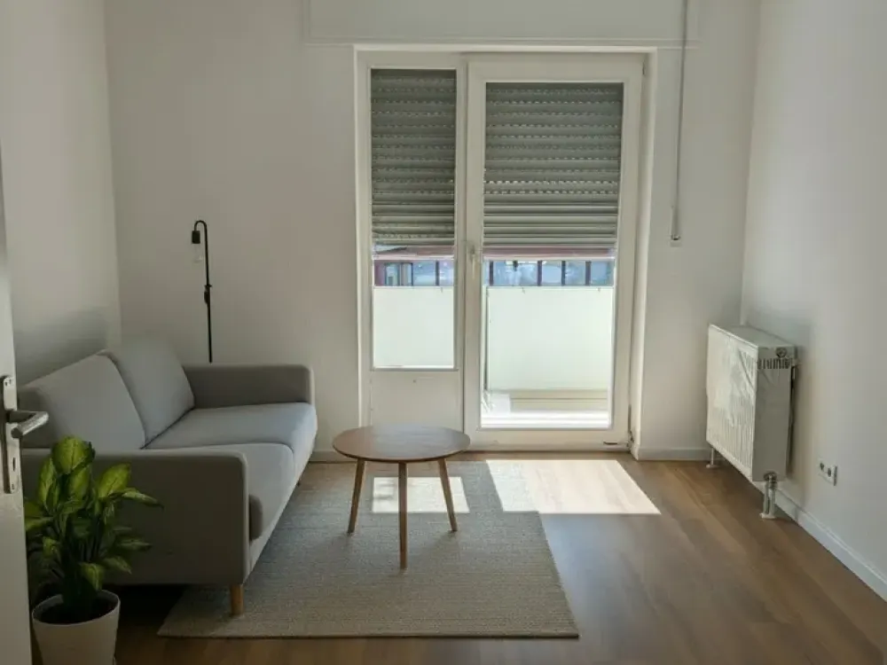 Modernized 3-Room Apartment