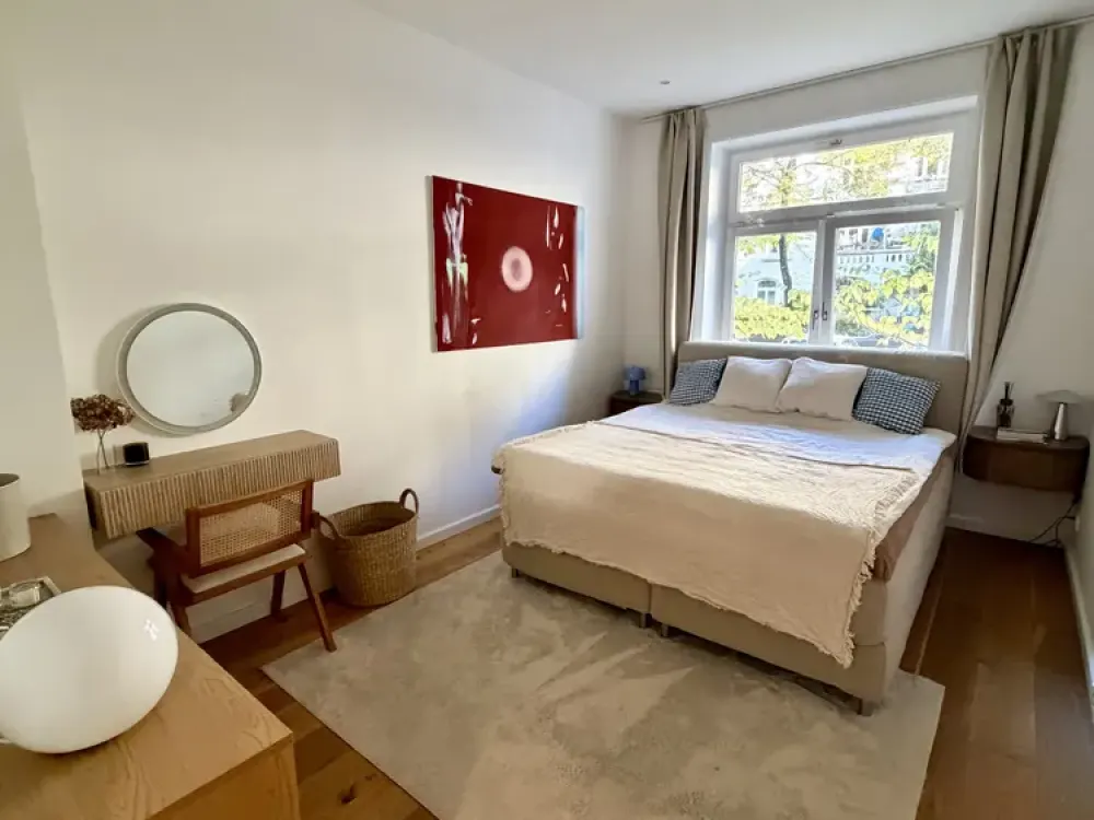 Moderner Altbau: 2,5-Zimmer-Wohnung mit Garten in Hamburg-Eimsbüttel